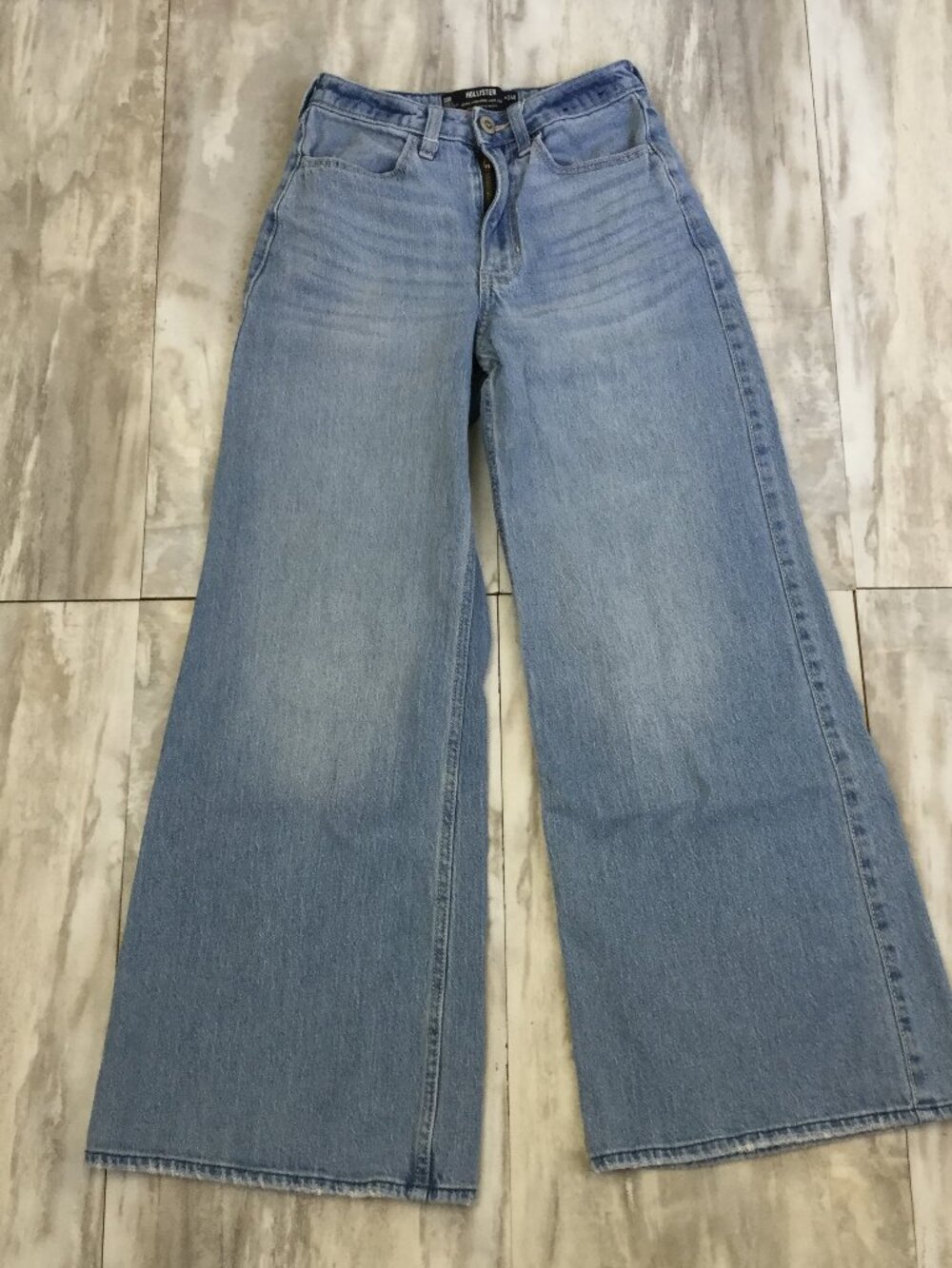 Hollister "Ultra High Rise" Wide Leg Jean 24